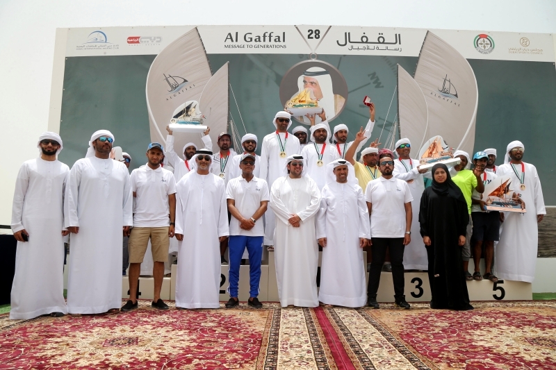 غازي 103 لحمدان بن محمد بطلا لسباق القفال في عام زايد